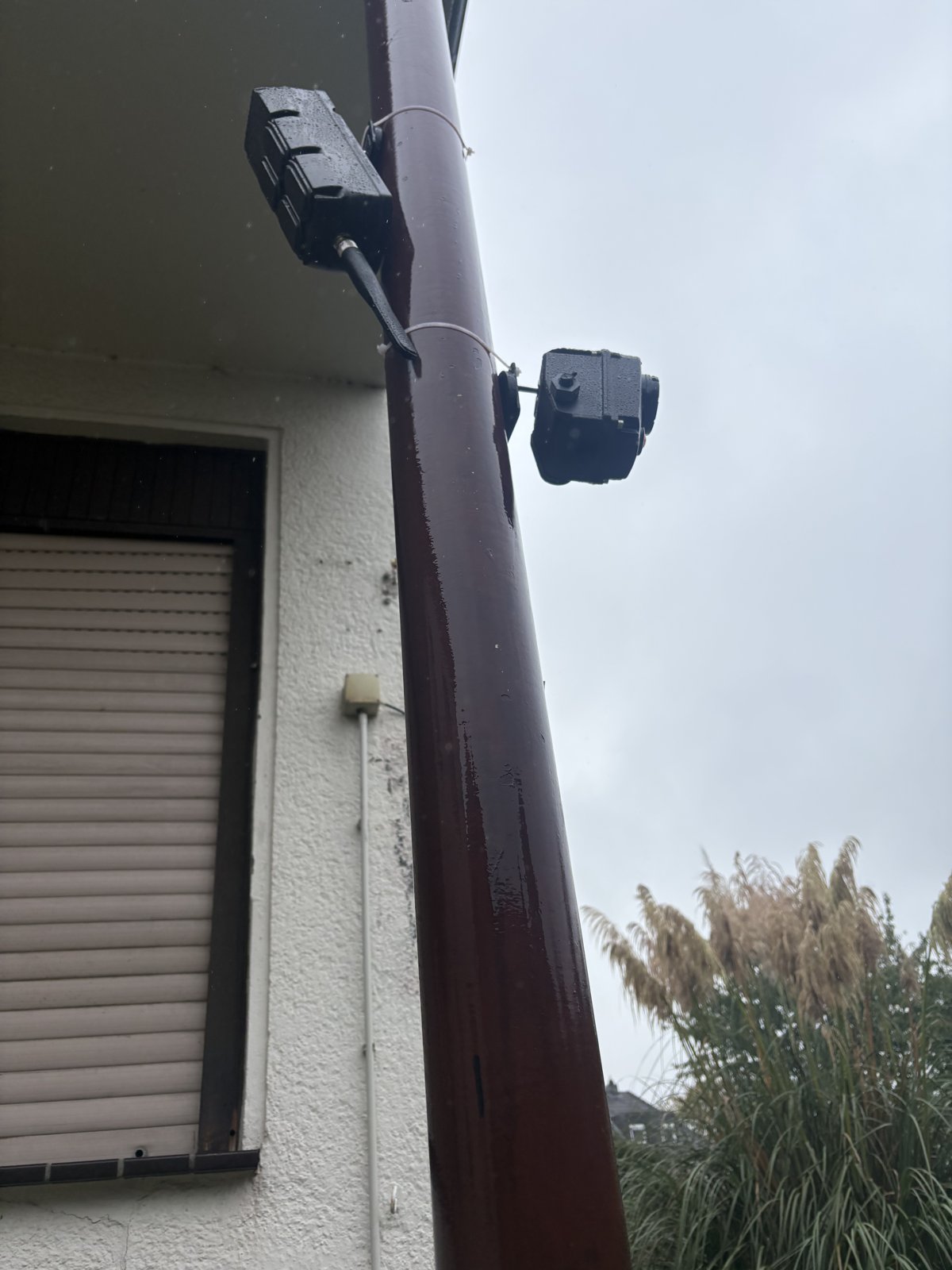 Autarker Detektor am Fallrohr